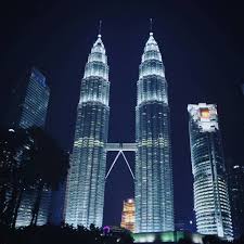 Update pnb118 menara tertinggi di asia tenggara pnb118 ini ketinggian 644 tingkat dan 118 lantai akan siap pada tahun 2022, projek pnb118 akan siap keseluruhan tahun 2024 pnb118 akan menjadi iconik baharu kuala lumour malaysia. Petronas Twin Tower Merupakan Menara Kembar Tertinggi Di Flickr