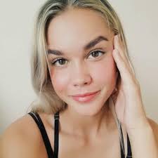 Danielle Opperman (@DanielleOpperm2)