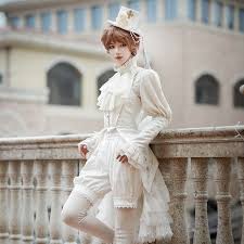 Lolita 101: An Introduction to Lolita Fashion