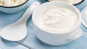 Mit 30 prozent fett ist crème fraîche nicht gerade ein leichtgewicht. Was Ist Creme Fraiche Schmand Sauerrahm Creme Fraiche Das Ist Der Unterschied Bayern 1 Radio Br De