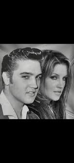 Good afternoon welcome to my amazing profile and meet my incredible family  members