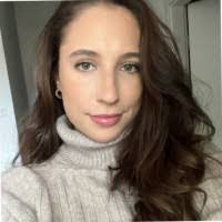 Ella Kuhn's Instagram, Twitter & Facebook