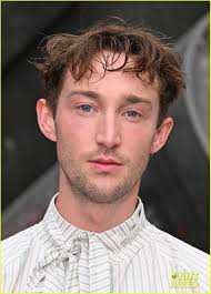 Timothy Olyphant, Sydney Chandler, & More Step Out for 'Alien: Earth'  Premiere in London: Photo 5187311