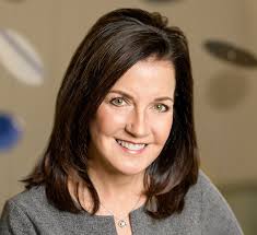 Lisa Guertin's Instagram, Twitter & Facebook