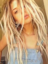 How to do dread for white girls. What S To Dread White People With Dreadlocks This Ruth Is On Fire
