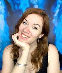 Julia Dover's Instagram, Twitter & Facebook