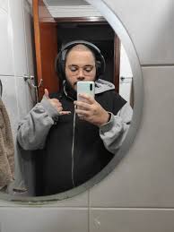 Galvão bueno manda recado ao vivo e indireta para o sbt é apontada: Uzivatel Buz Na Twitteru Desde Que Tenho Esse Fone Sem Fio So Ando Assim Pela Casa Parecendo O Galvao Bueno