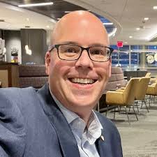 Christina Bowen (@chrissyabowen)