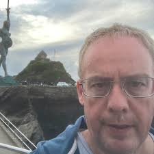 Not again! 🤦 A notorious Exeter bollard that was accidentally driven into  and broken nine times in a year has been damaged once again. Police were  called to the junction of Southernhay