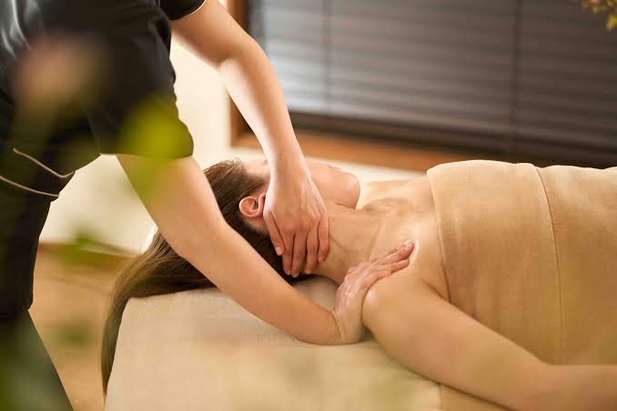 Is Acupuncture or Massage Best for You? - ClassPass Blog