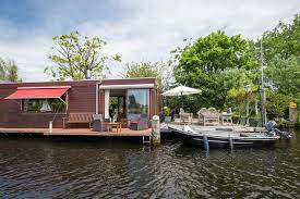 Ferienwohnung mieten an den friesischen seen in friesland mieten sie jetzt eine wunderschöne ferienvilla / ein ferienappartement in einem bauernhof aus dem 19. Ferienhaus Mit Boot In Holland Ferienhaus Holland