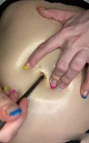 Oiled Navel Fingering - ThisVid.com