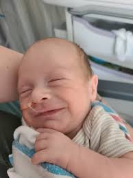 Preemie baby's weight gain progress