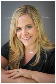 Alesha Lee's Instagram, Twitter & Facebook