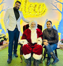 Christmas Vibes❤️ #glowchristmaslangley #love #couplegoals #viralpost  #canada #punjabicouple