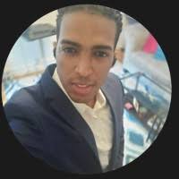 90+ "Erik Castro" profiles