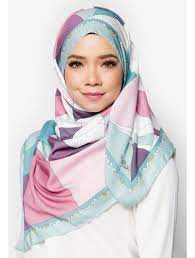 So i could not resist my self from trying them out, i got some for y self. Owl By Nora Danish Beautiful Hijab Girl Beautiful Hijab Nora Danish