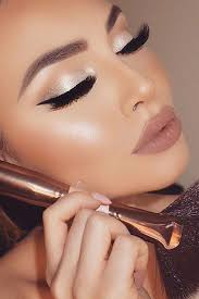 36 Best Winter Makeup Looks For The Holiday Season Maquillage D Hiver Meilleur Maquillage Idee Maquillage