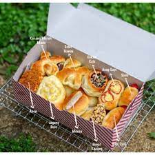 Saya beli roti unyilnya aja buat saya sendiri. Roti Unyil Venus Asli Original Khas Bogor Shopee Indonesia