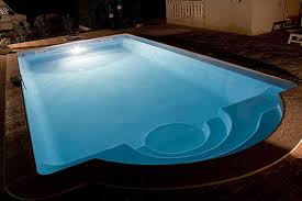 Quand La Piscine Coque Polyester S Invite Dans Votre Jardin