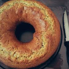 Biasanya, kamu lebih sering mendapati yang bentuknya bulat atau segi empat. Resep Homemade Bolu Pisang Ala Farah Quinn Hadiyahhayati
