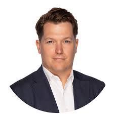 Matt Mackenzie's Instagram, Twitter & Facebook