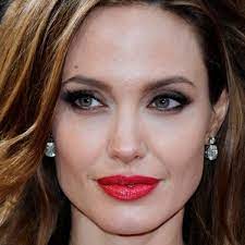 Venen: Angelina Jolie: Dicke Venen an den Händen | BUNTE.de