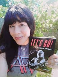 Shelly Keyser's Instagram, Twitter & Facebook