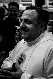 Ieri sera abbiamo celebrato il 25° anniversario della ordinazione  sacerdotale del rev.do padre Luigi Arena, missionario dei Sacri Cuori, già  rettore del Santuario ed oggi parroco della Parrocchia dei Sacri Cuori in