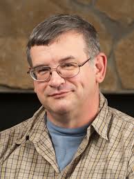 Married Bradford professors, Mary and Francis Mulcahy, win teaching award