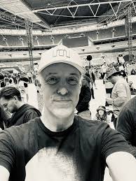 The best rock'n'roll band in the world"**