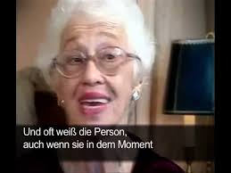 Gladys Wilson and Naomi Feil with German subtitles