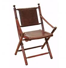 En effet, pour choisir la chaise idéale il faudra au. Tres Belle Chaise Pliante Cuir Marron Bois De Teck Et Laiton Dans Style Colonial Elegant