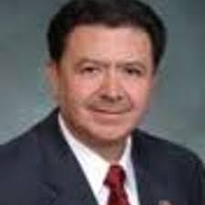 Abel J Tapia (@AbelJTapia)