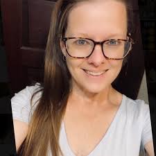 Does a small sliding hiatal hernia and mild reflux cause issues with  bariatric surgery?