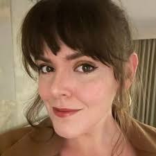 Sara Millman's Instagram, Twitter & Facebook