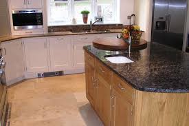 Mahogany India Granit Arbeitsplatten Http Www Granit Arbeitsplatten Com Mahogany India Granit Arbeitsplatten Mahog Granit Arbeitsplatte Arbeitsplatte Kuche