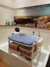 Wickeltisch Badewanne Badezimmer Wickeltisch Wickeltisch Badewanne Baby Badezimmer