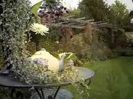 Die kleine bebilderte, kostenlose leseprobe möchte sie an diese magischen orte begleiten, an denen die zeit stehen geblieben zu sein scheint. Garten Picker Dt Youtube