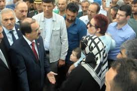 Hüseyin avni coş is a turkish bureaucrat and the former governor of sakarya province in turkey. Huseyin Avni Cos Gunun Yalanlari