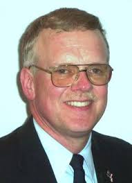 Tom Hoyle's Instagram, Twitter & Facebook