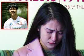 Mặc dù là ca sĩ nhưng giọng ca sinh năm 1995 khá hoạt náo và có duyên diễn hài nên cô thường xuyên làm khách mời nhưng khi thanh duy cố tình công kích bạn trai hòa minzy: Hoa Minzy Khoc Cáº¡n NÆ°á»›c Máº¯t Khi Bá»‹ Máº¹ Cong PhÆ°á»£ng Gá»i Ä'iá»‡n Xin Buong Tha Con Trai Viá»‡t Nam Má»›i
