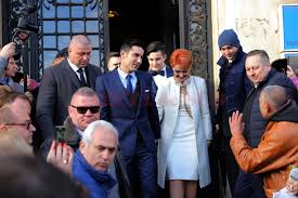 Olguța vasilescu și claudiu manda sunt doi politicieni care. OlguÅ£a Vasilescu Si Claudiu Manda S Au CÄƒsÄƒtorit Primele Imagini In Articol Evenimentul Zilei