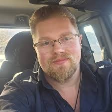 🌌 Uncover the secrets of Alaska with the Browns