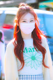 Itzy's chaeryeong reveals the hardships of constantly being photographed and how it impacts her confidence. 210408 Itzy Chaeryeong Kpopping