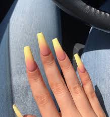 Cuando se trata de diseños de uñas acrílicas, sin duda la creatividad juega un papel muy importante. Pin By Yari Lopez On Nails Perfect Nails Pretty Acrylic Nails Beige Nails