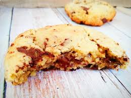 Les Cookies Bpvoa Facon Levain Bakery Bons Plans Voyage En 2020 Cookies Et Biscuits Cookies Recette Boulangerie