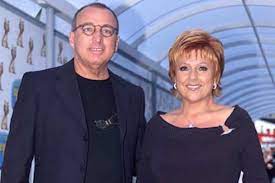 Orietta berti è una delle più celebri cantanti italiane che ha fatto della sua passione una vera e propria professione, con un'interminabile carriera che conta un'attività iniziata dagli anni '60 e molto attiva ancora oggi. Osvaldo Paterlini Chi E Marito Orietta Berti Eta Malattia