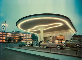 Als registrierter nutzer können sie sich ihre favoriten tankstellen abspeichern. Tankstelle Geschichte Von Der Apotheke Zum Tankpalast Motus Magazin
