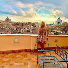 She has been featured on the cover of several magazines including the july issue of oggi. Mara Venier Ufficiale Fotos Facebook